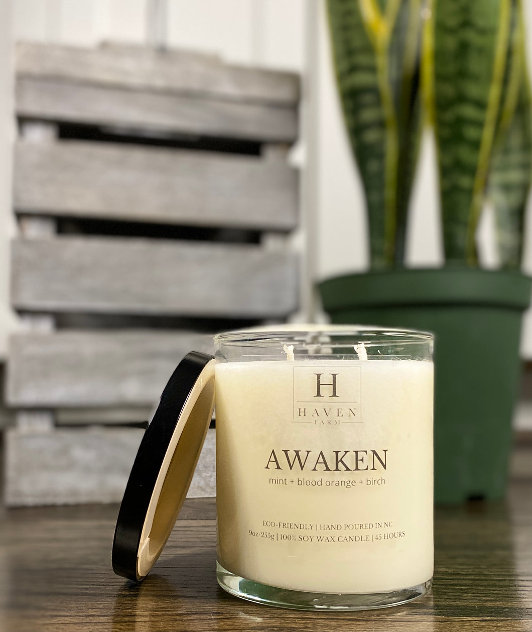 SCENTED CANDLE: Awaken
