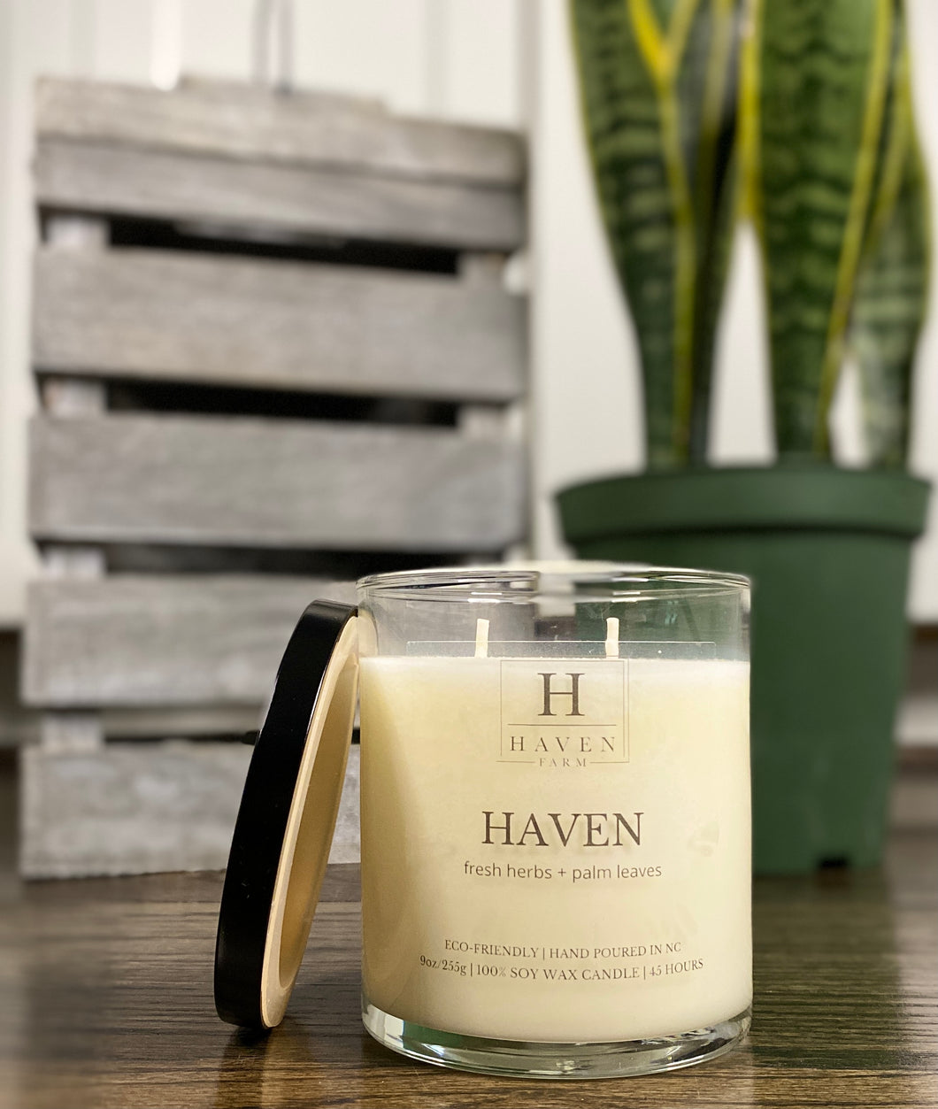 SCENTED CANDLE: Haven